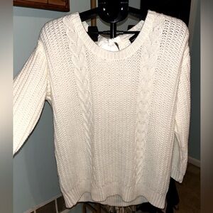 NWT Torrid Heart pattern white sweater